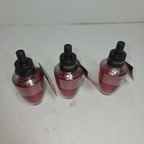 Bath & Body Works Scents Winter Candy Apple Fragrance Wallflowers Refills Scent - Picture 6 of 6